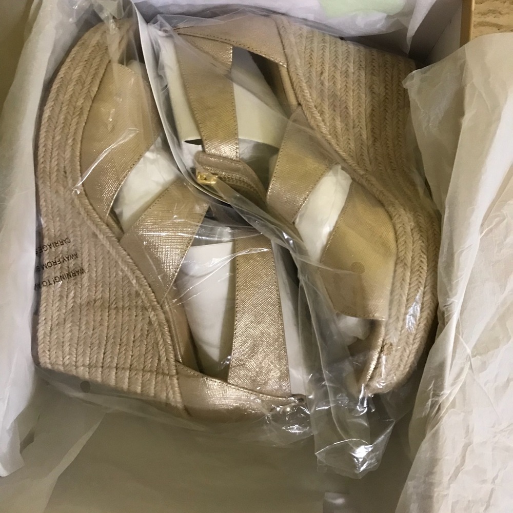 Authentic Mickael Kors Damita Wedge Suede